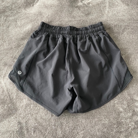 Lululemon Hotty Hot Shorts 4" - Picture 2 of 3